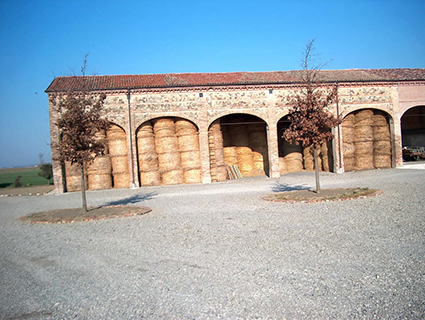 Progetto e restauro di un fabbricato storico da uso fienile ad uso abitazione.