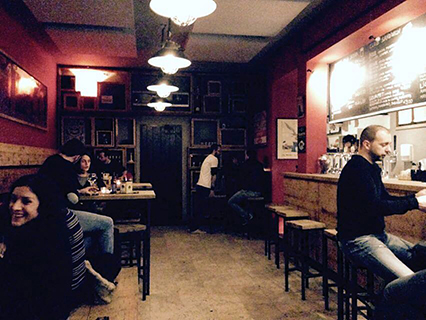 Progetto di un locale Biber Public House, con progettazione integrale degli arredi, a Oderzo (Tv).