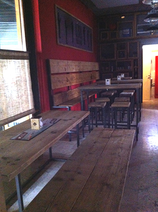 Progetto di un locale Biber Public House, con progettazione integrale degli arredi, a Oderzo (Tv).