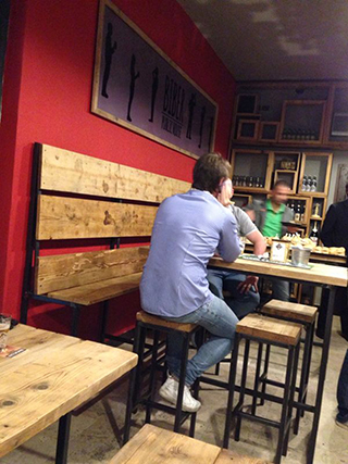 Progetto di un locale Biber Public House, con progettazione integrale degli arredi, a Oderzo (Tv).