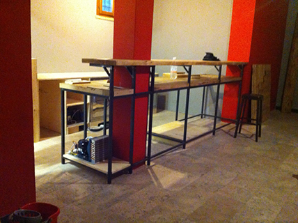 Progetto di un locale Biber Public House, con progettazione integrale degli arredi, a Oderzo (Tv).