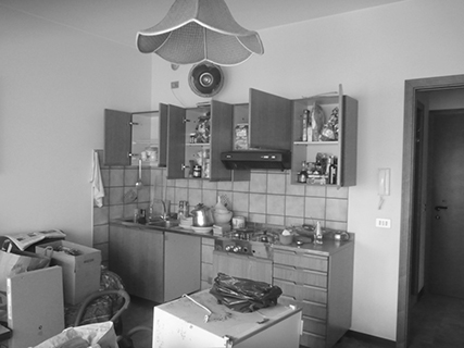 Progetto di rivisitazione stilistica di un monolocale marino anni ’80 – casa di vacanze