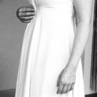 Progetto Sposa Low-Cost Green. Progetto di un abito da sposa sostenibile e naturale. Materiali: cotone grezzo, seta grezza bagnata in acqua, ferro grezzo.