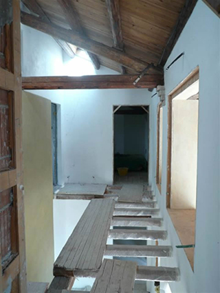 Progetto di ristrutturazione di un antico fabbricato rurale ad uso residenza, con tecniche di bioedilizia e studio degli interni.