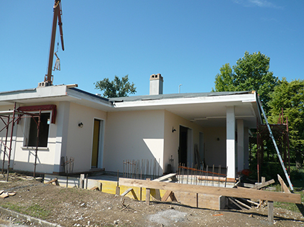 Progetto di ampliamento e ridistribuzione Fabbricato anni ’80 ad uso residenziale.